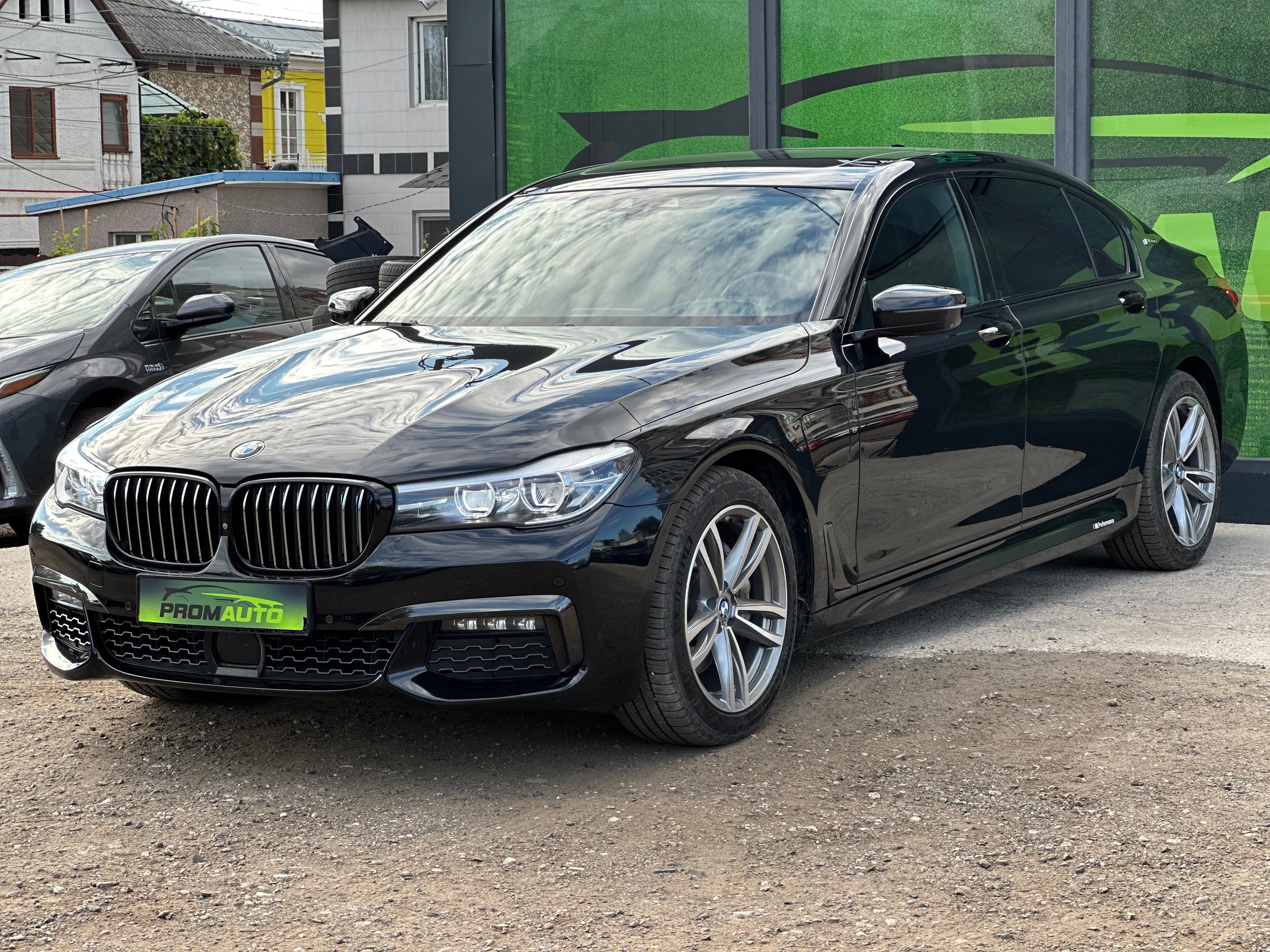 BMW 7 Series — fotografie 1