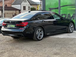 BMW 7 Series — miniatura 4