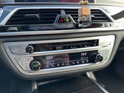 BMW 7 Series — miniatura 14