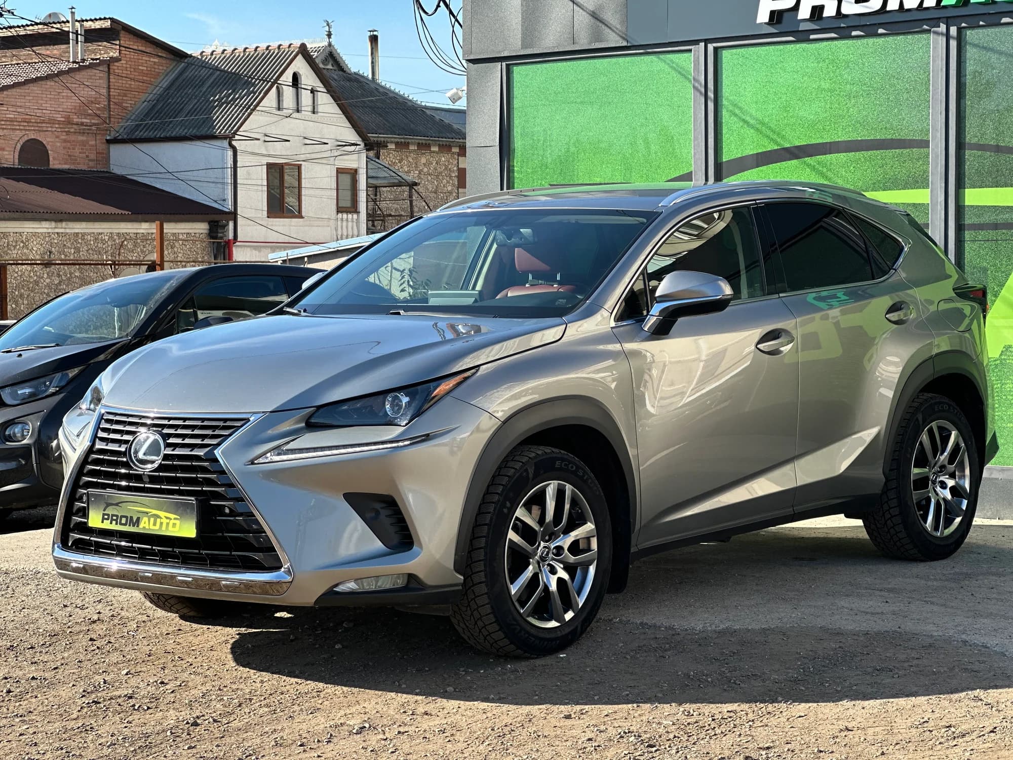 Lexus NX — fotografie 1