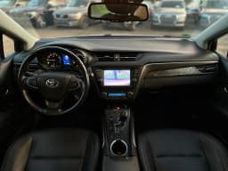 Toyota Avensis — miniatura 10