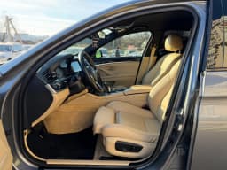 BMW 5 Series — miniatura 7