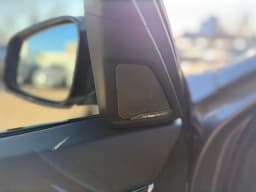 BMW 5 Series — miniatura 16