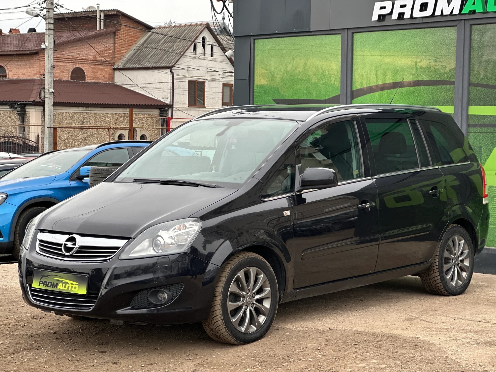 Opel Zafira — fotografie 1