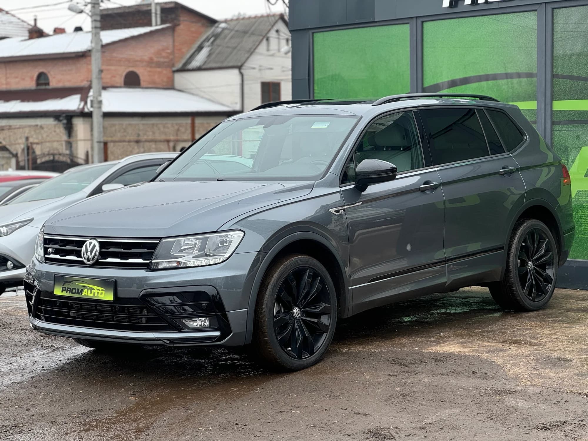 Volkswagen Tiguan — fotografie 1
