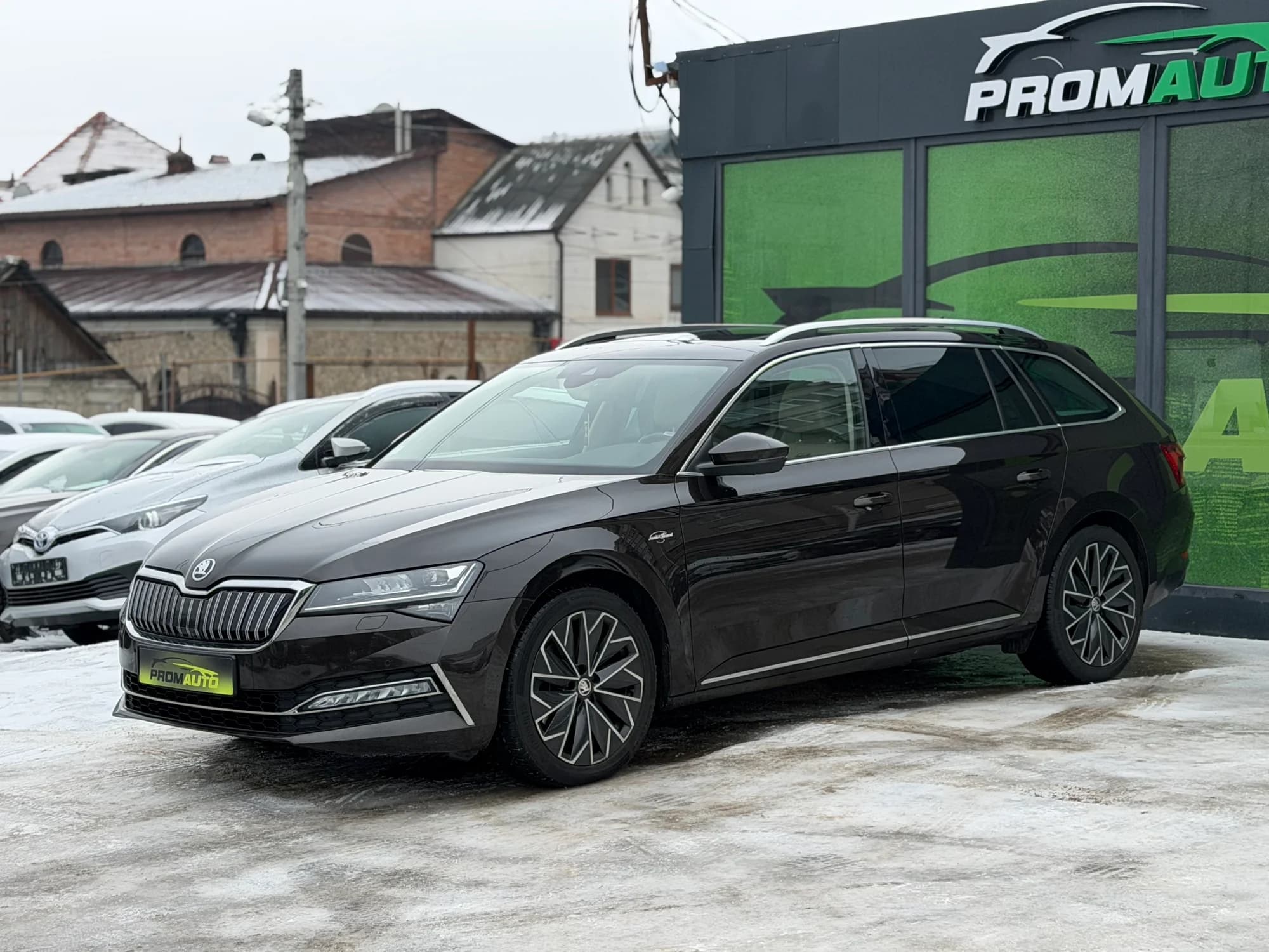Skoda Superb — fotografie 1