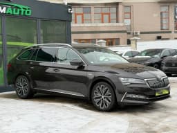 Skoda Superb — miniatura 3