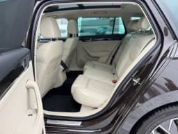 Skoda Superb — miniatura 8