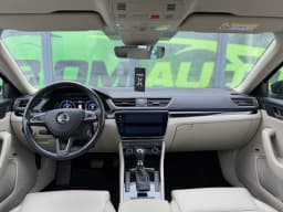Skoda Superb — miniatura 13