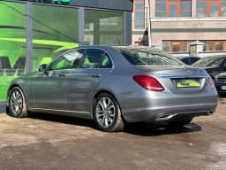 Mercedes-Benz C-Class — miniatura 4