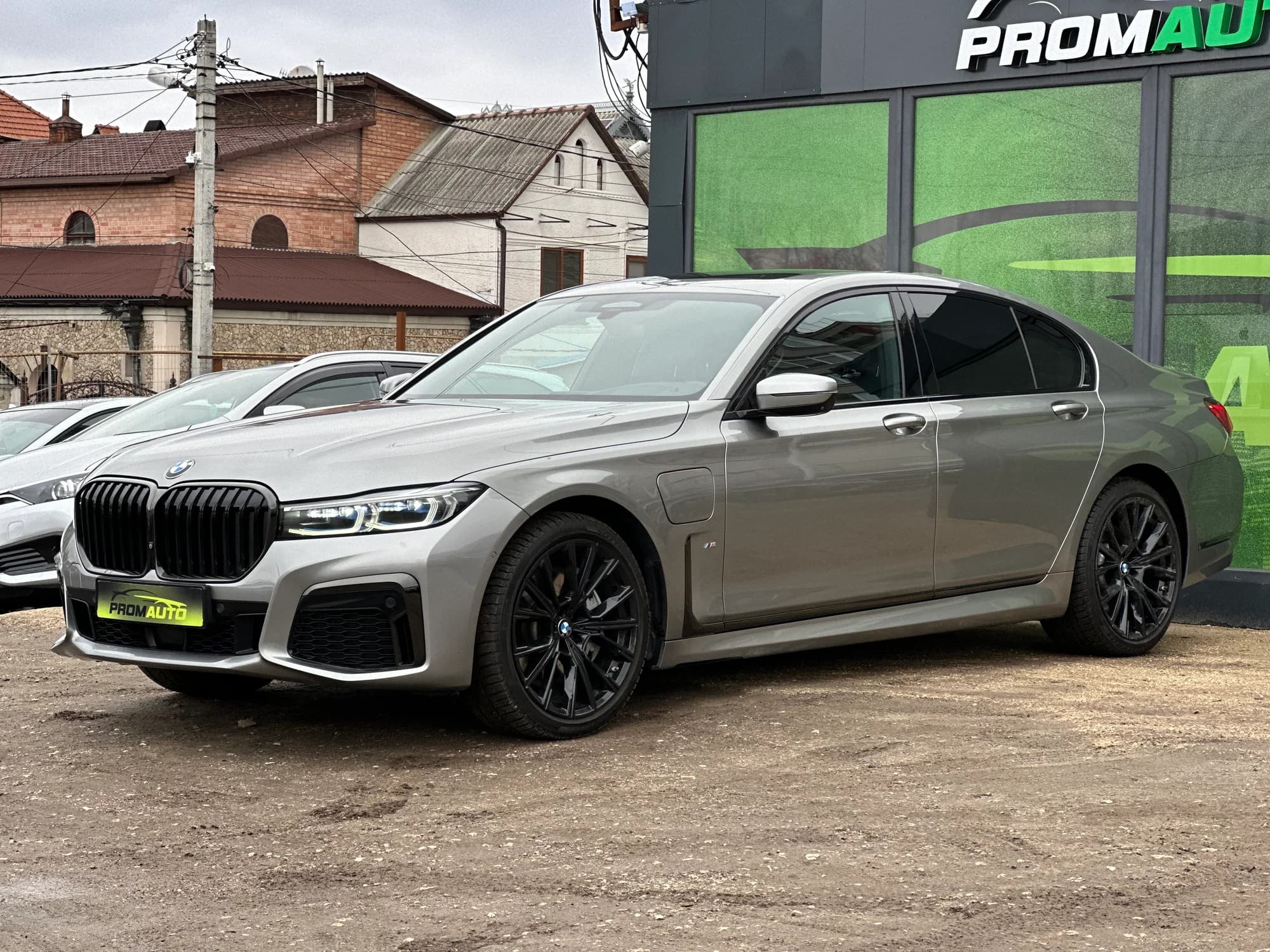 BMW 7 Series — fotografie 1