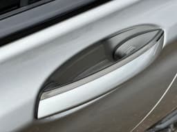 BMW 7 Series — miniatura 8