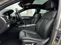 BMW 7 Series — miniatura 9