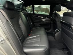 BMW 7 Series — miniatura 10