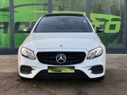Mercedes-Benz E-Class — miniatura 2