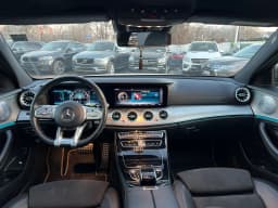 Mercedes-Benz E-Class — miniatura 9