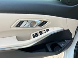 BMW 3 Series — miniatura 11