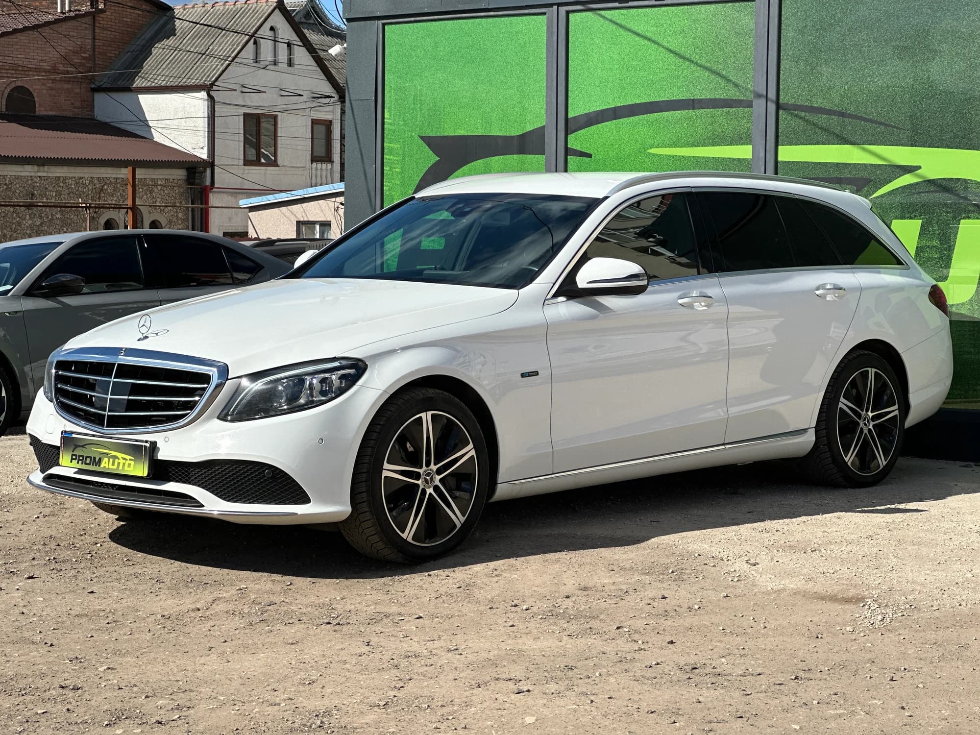 Mercedes-Benz C-Class — fotografie 1