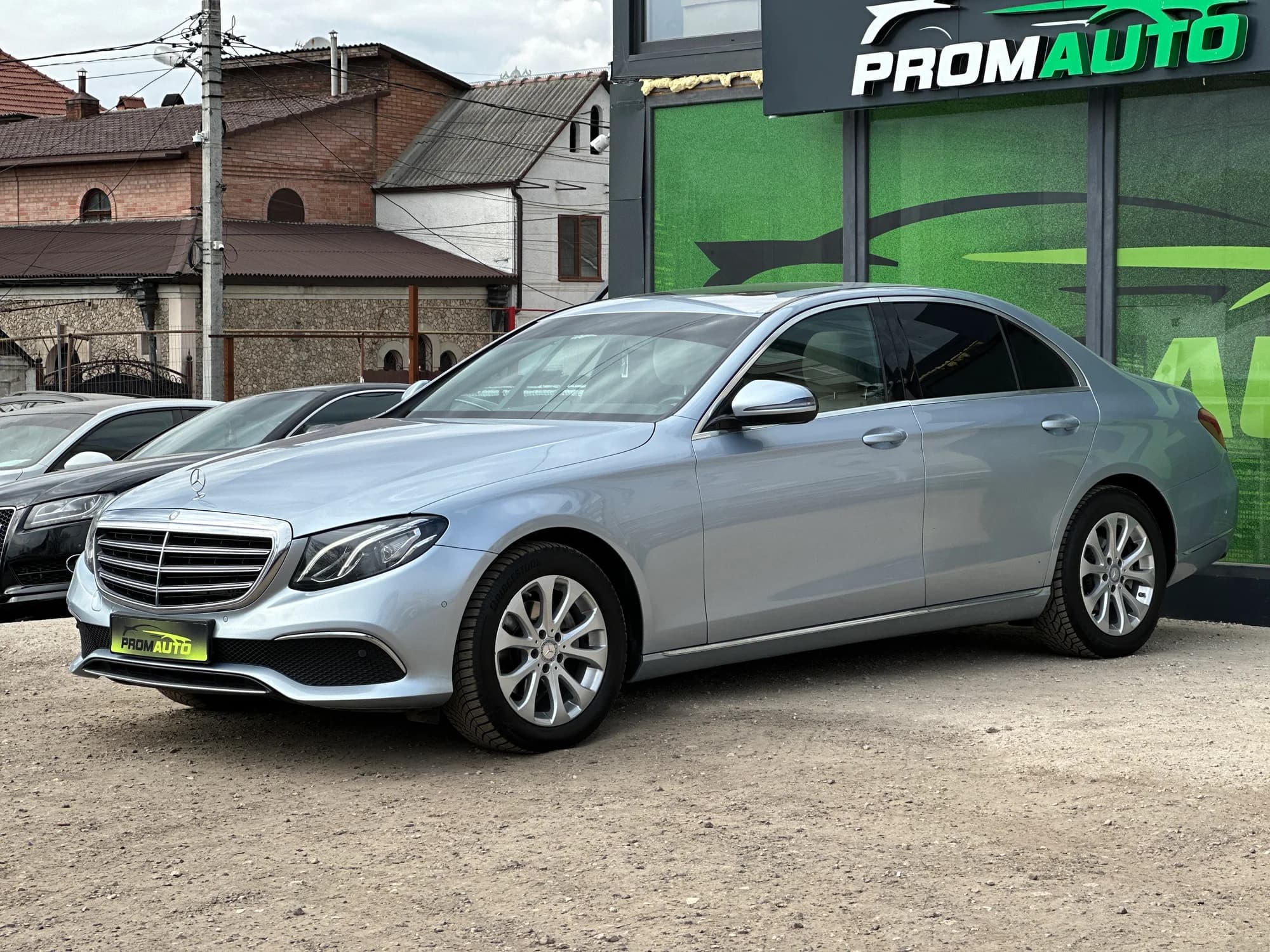 Mercedes-Benz E-Class — fotografie 1