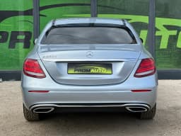 Mercedes-Benz E-Class — miniatura 5