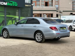 Mercedes-Benz E-Class — miniatura 6