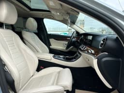 Mercedes-Benz E-Class — miniatura 10