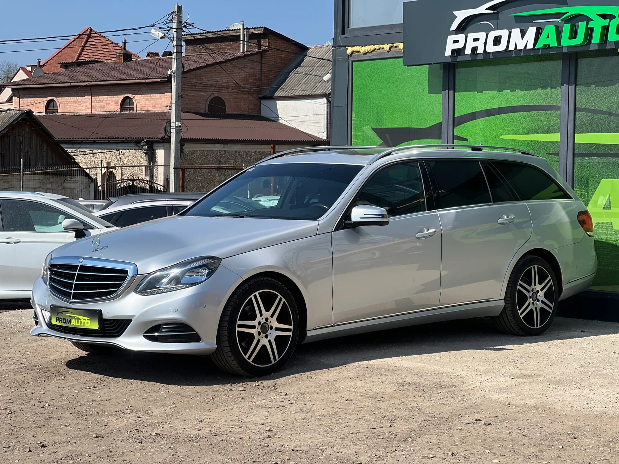 Mercedes-Benz E-Class — fotografie 1