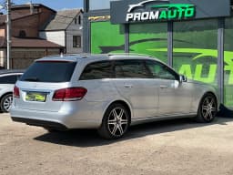 Mercedes-Benz E-Class — miniatura 4