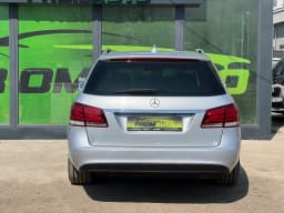 Mercedes-Benz E-Class — miniatura 5