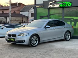 BMW 5 Series — miniatura 1