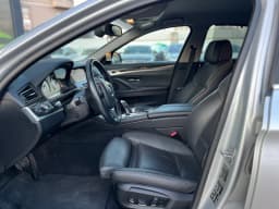 BMW 5 Series — miniatura 7