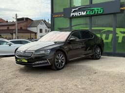 Skoda Superb — miniatura 1