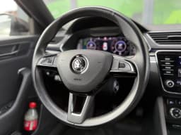 Skoda Superb — miniatura 11