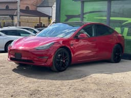Tesla Model 3 — miniatura 1