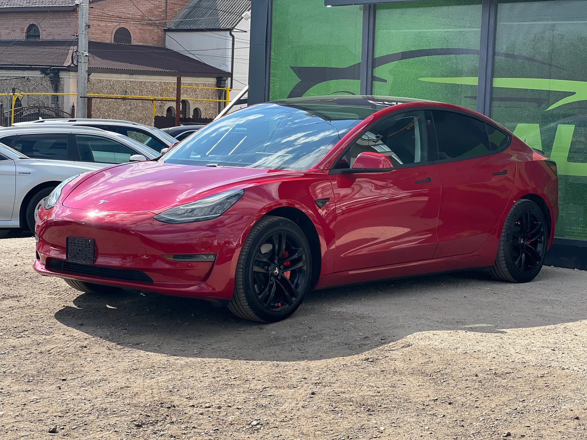 Tesla Model 3 — fotografie 1