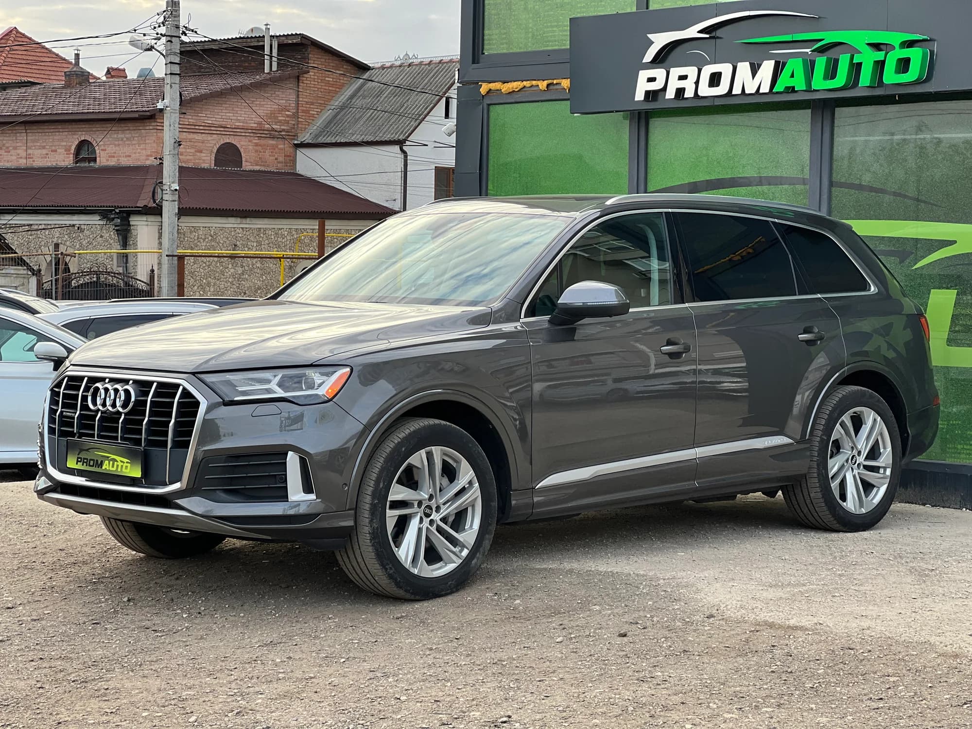 Audi Q7 — fotografie 1