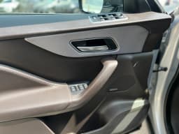 Jaguar F-Pace — miniatura 13