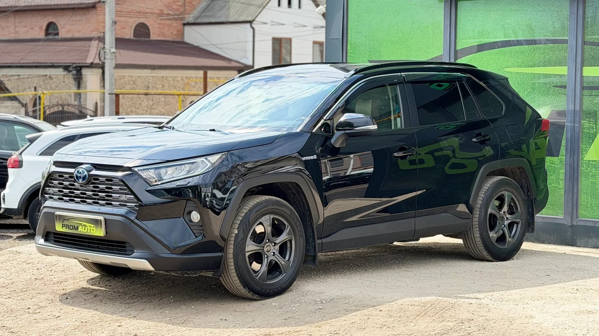 Toyota RAV4 — fotografie 1