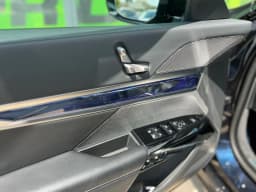 BMW 7 Series — miniatura 12