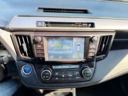 Toyota RAV4 — miniatura 10
