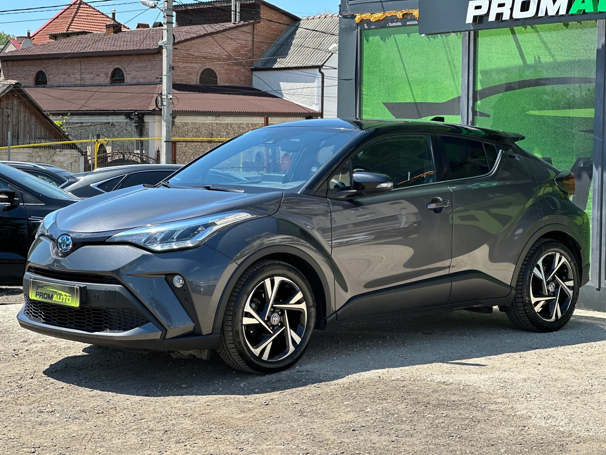 Toyota C-HR — fotografie 1
