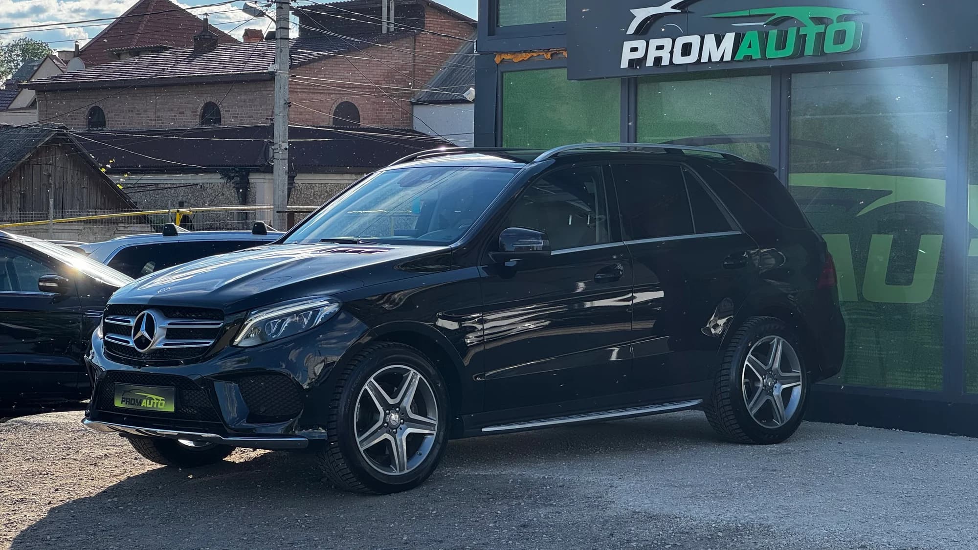 Mercedes-Benz GLE — fotografie 1
