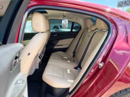 Jaguar XE — miniatura 8