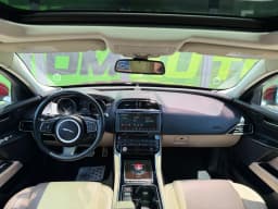 Jaguar XE — miniatura 9