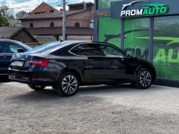 Skoda Superb — miniatura 4