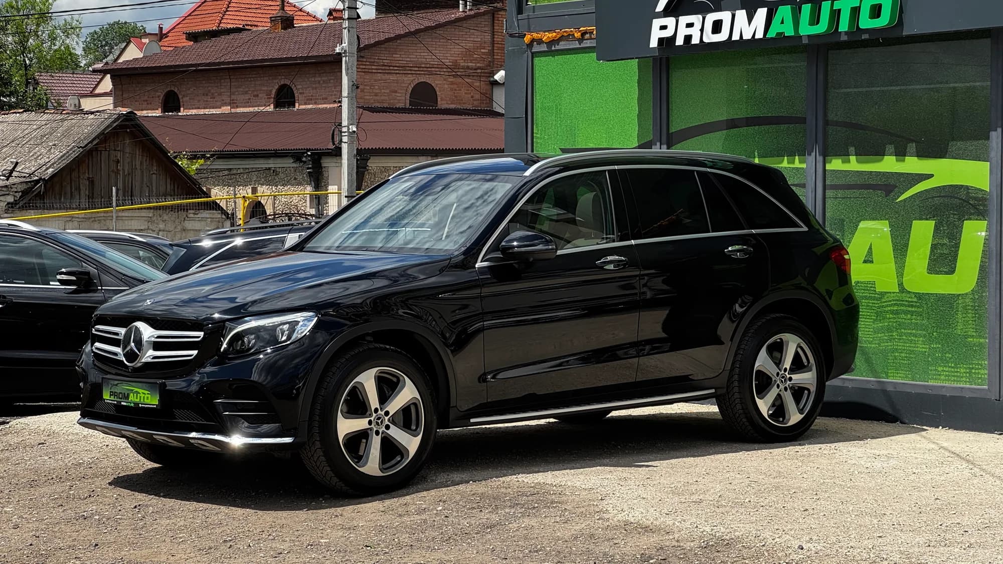 Mercedes-Benz GLC — fotografie 1