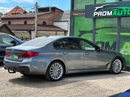 BMW 5 Series — miniatura 4