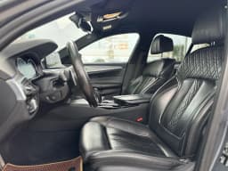 BMW 5 Series — miniatura 10