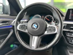 BMW 5 Series — miniatura 12