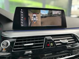 BMW 5 Series — miniatura 13
